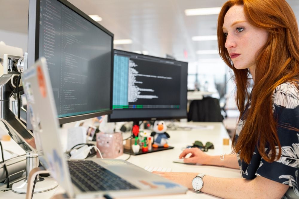 Article Spécialiste SEO : devenir l’expert incontournable de la visibilité en ligne